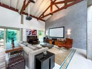 Casa térrea a venda no Condomínio Vale da Santa Fé em...