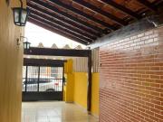 Casa terrea a venda no Jd Maracanã a 100m da praia. 2...