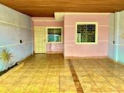 Casa térrea à venda no Tatuquara