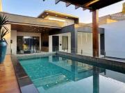 Casa térrea c/ piscina, sauna e varanda gourmet...