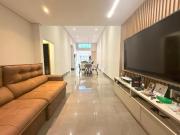 Casa térrea com 03 dormitórios Jd Europa