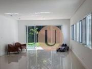 Casa Térrea com 03 suítes em condomínio fechado!