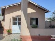 Casa térrea com 2 Dormitórios à Venda, 56m² por...