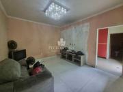 Casa Térrea com 2 Dormitórios sendo um Deles Suíte e 2...