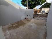 Casa térrea com 2 quartos à venda em Jardim São João...