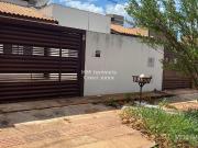 Casa Térrea com 2 Quartos para Alugar por R$ 1.500/mês