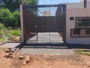 Casa Térrea com 2 Quartos para Alugar por R$ 850/mês