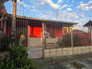 Casa Térrea com 2 quartos, pátio grande, próxima a...