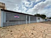 Casa Térrea com 2 Residências | 6 Quartos | QND 53...