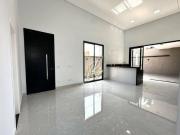 Casa Térrea com 3 quartos + escritório no Condomínio...