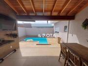 casa térrea com 3 suítes com piscina