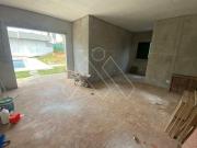 Casa térrea com 3 suites internas e uma suíte externa...