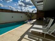 Casa térrea com 3 suítes no Reserva Ermida