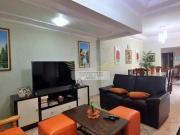 Casa Térrea com 3 Suítes para Comprar, 182m² Bairro...