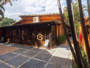 Casa com 4 dormitórios à venda, 400 m² por R$...