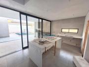 Casa Térrea com 4 dormitórios à venda, 235 m² por R$...