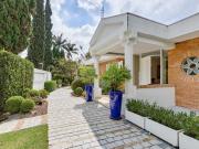 Casa térrea com 4 quartos à venda em Chácara Monte Alegre SP