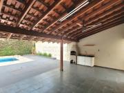 Casa térrea com 4 Quartos e Piscina Jardim Tarraf II