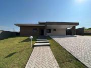 Casa Térrea com 4 Suites à VENDA, 325 m² por R$...