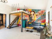 Casa térrea com excelente localização para renovar com...