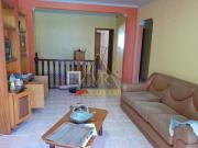 CASA TERREA COM GRANDE TERRENO