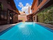 Casa térrea com piscina à venda | 240m² | 2 dormitórios...