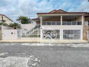 Casa térrea com piscina à venda em Jacareí SP