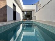 Casa térrea com piscina e 3 suítes à venda no Reserva...