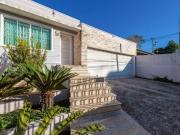 Casa Térrea com Sobrado nos Fundos à venda no Guaíra, 4...