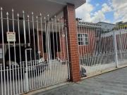 Casa Térrea com Terreno 250m² Ideal para construtores