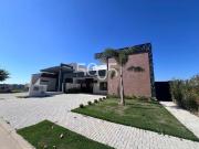 Casa Térrea com Vista Incrível no Alphaville Castelo