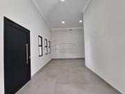 Casa térrea de 155m² com 03 quartos sendo 02 suítes à...