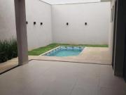 Casa térrea de 186m² com 03 suítes à venda em condomínio...