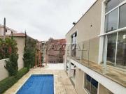 Casa terrea de 200m² com 3 dormitórios, 6 banheiros e 3...