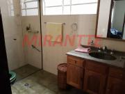 Casa terrea de 250m² com 3 quartos em Jardim Santa Mena