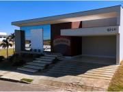 Casa Térrea de Alto Padrão à Venda no Terra Park Club...