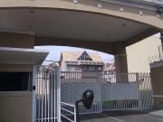 Casa térrea desocupada em condomínio fechado