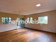 Casa térrea em condomínio