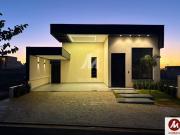 Casa térrea em condominio 3 dormitórios/suite, cozinha...