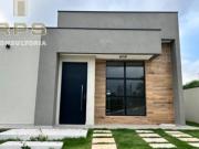 Casa térrea em condomínio com 4 dormitórios, sendo 2...