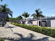 CASA TÉRREA EM CONDOMINIO FECHADO 3 SUÍTES, 3 VAGAS DE...
