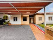 Casa Terrea em Condominio Fechado Atras do Condominio...