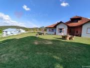 Casa térrea em condomínio fechado na Serra da...