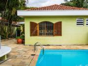 Casa térrea em rua tranquila no Brooklin Velho