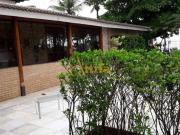 Casa térrea, frente praia Enseada, 4 suítes, 3 vagas