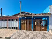 Casa terrea lado praia, 2 quartos, rua asfaltada com...