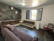 Casa térrea, lote grande no Jardim América Casa de Rua...