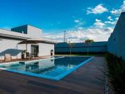 Casa térrea, mobiliada, de alto luxo no Cond. Saint Patrick