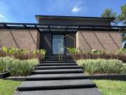 Casa térrea no Alphaville 01