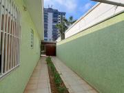 Casa terrea no Bosque da Saúde, impecável